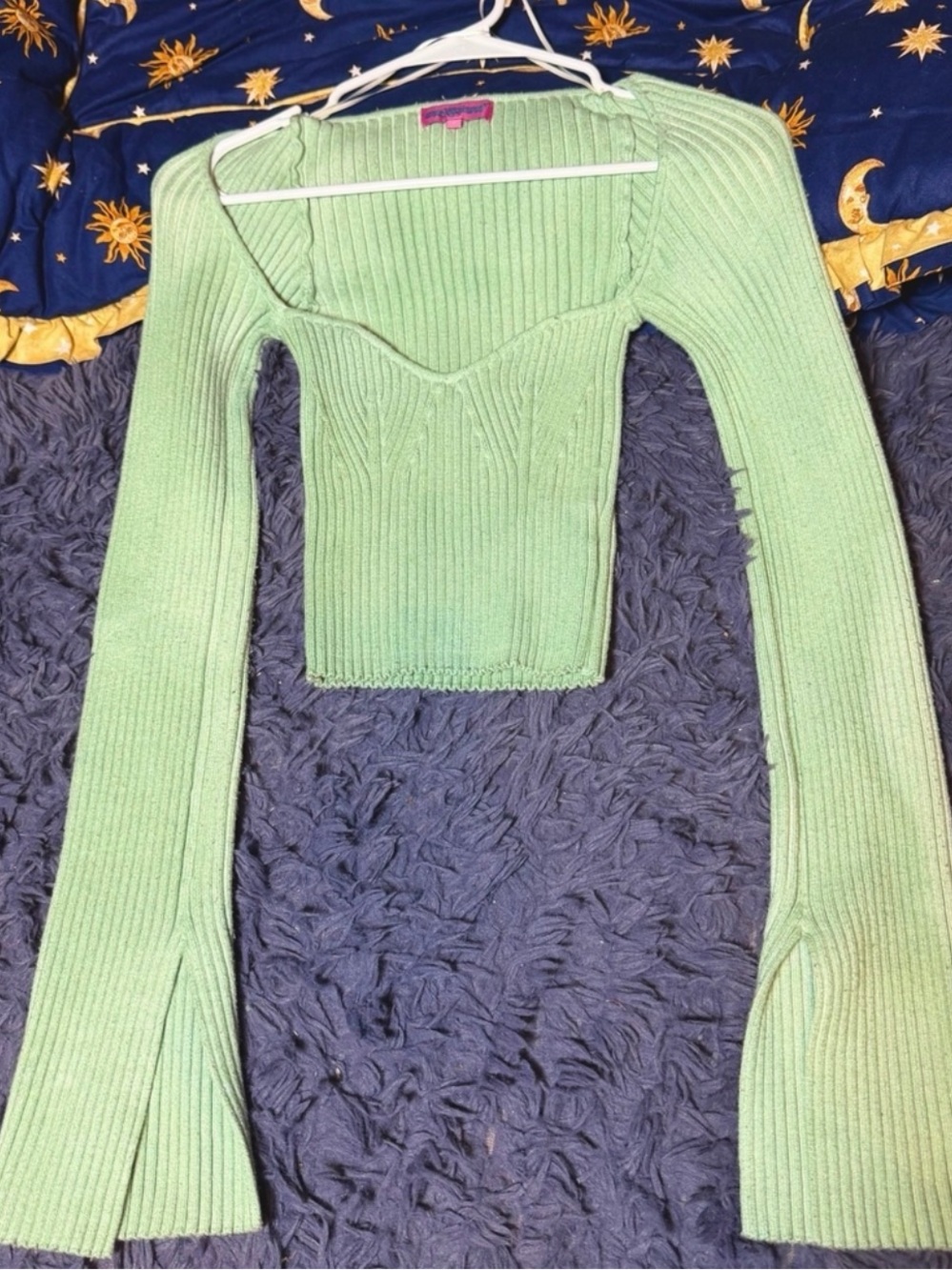 Edikted Green Sweater Size Large Fair Condition